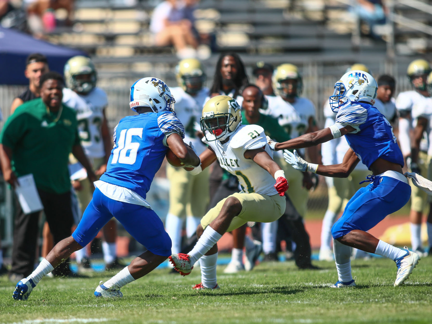 091419 Hancock vs LA Valley Football 10.jpg